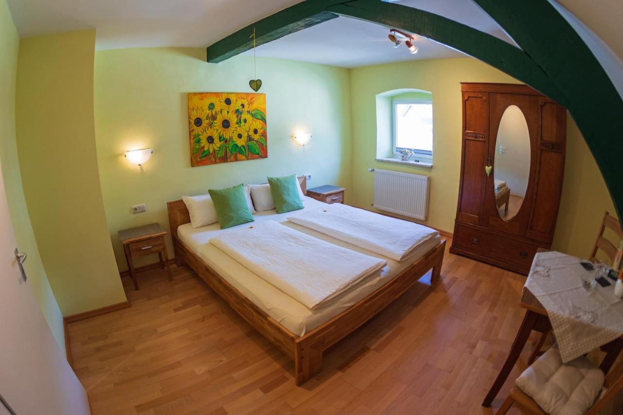 Dooscht Gaestehaus Reichshof Kröv Kültér fotó